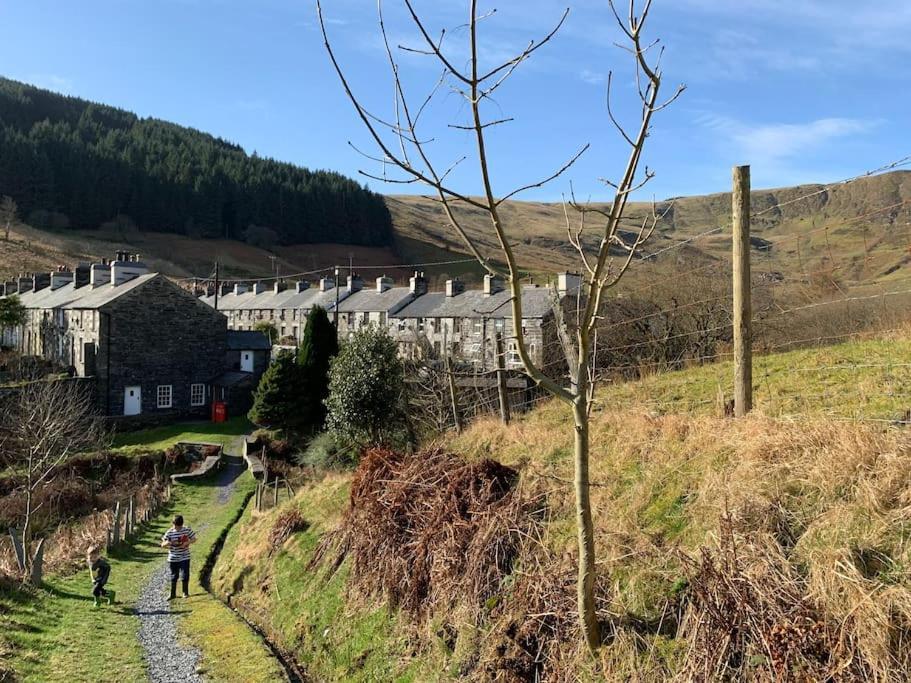 Yr Hen Siop - 4 Bed Welsh Cottage In Snowdonia Penmachno Екстериор снимка